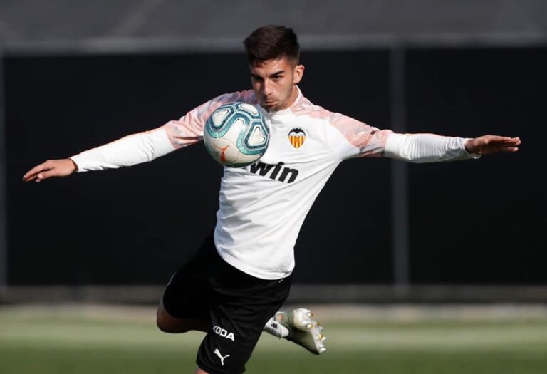 Siete jugadores de Valencia CF y una de Levante UD entran en la primera lista de Futbol Draft’20